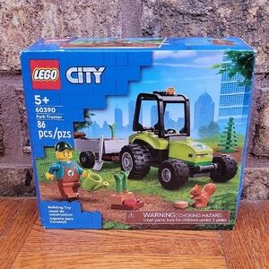 LEGO City RETIRED Park Tractor 86 pc  Building Set NEW IN BOX